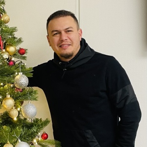 Profilbild på Ali Pakishan