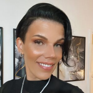 Profilbild på Pink-Ruby Lundin