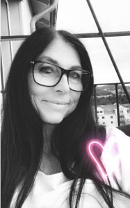 Profilbild på Susanne Aronsson Dekinnaird