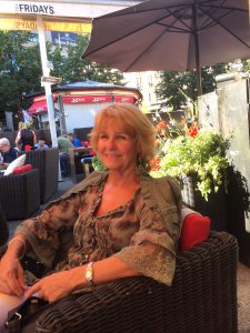 Profilbild på Suzann Lundgren